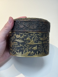 An imperial Vietnamese gold and silver-inlaid cylindrical tea box and cover, Hợp kim gồm ba lượng ch&iacute;n ph&acirc;n v&agrave;ng bảy ph&acirc;n đồng  mark, 18/19th C.