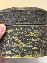 An imperial Vietnamese gold and silver-inlaid cylindrical tea box and cover, Hợp kim gồm ba lượng ch&iacute;n ph&acirc;n v&agrave;ng bảy ph&acirc;n đồng  mark, 18/19th C.