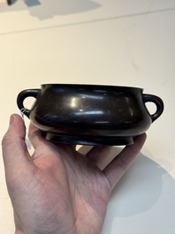 A fine Chinese bronze censer, Yu Tang Jing Wan 玉堂精玩 mark, 17/18th C.
