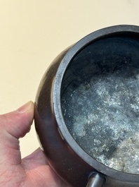 A fine Chinese bronze censer, Yu Tang Jing Wan 玉堂精玩 mark, 17/18th C.