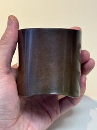 A Chinese bronze cylindric tripod censer, Guiyou 癸酉 mark, 17/18th C.
