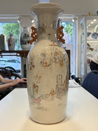A Chinese qianjiang cai 'Taoist' vase, signed Wang Xingli 汪興黎, 19/20th C.