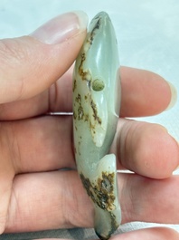 Two Chinese celadon, white and russet jade carvings, 18/19th C.