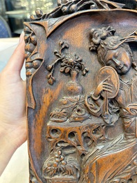 A Chinese carved wooden triptych panel with figural design, Wong Chan Kee mark, Shanghai, 20th C.