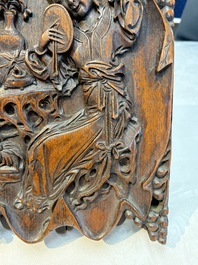 A Chinese carved wooden triptych panel with figural design, Wong Chan Kee mark, Shanghai, 20th C.