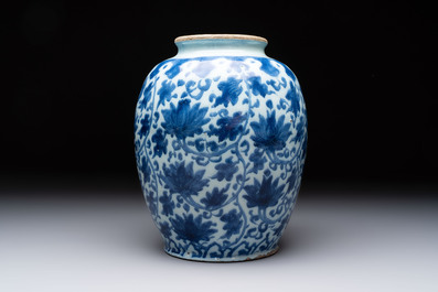 A rare blue and white Dutch Delft Ming-style chinoiserie 'lotus scroll' jar, late 17th C.