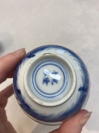 A set of 11 Chinese blue and white 'rabbit hunt' cups and saucers, Qianlong mark, 19th C.