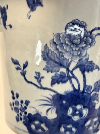A Chinese blue and white jardini&egrave;re with floral design, Qianlong