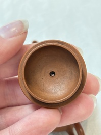 A small Chinese Yixing stoneware covered teapot and two Swatow Yixing-style covered teapots, Yixing Hui Mengchen 宜興惠孟臣製 and Shunji 順記 marks, 19/20th C.