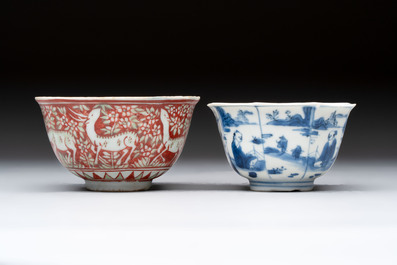 A Chinese blue and white octagonal bowl and a green and red-enamelled blue and white bowl, Jiajing/Chongzhen