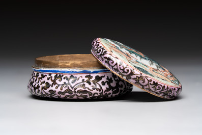 A Chinese Canton saucer, a cup and a covered box, 18th C.