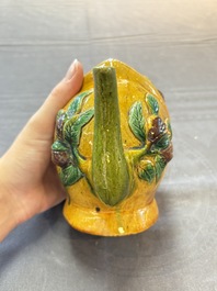 A Chinese sancai-glazed peach-shaped cadogan teapot, 19th C.