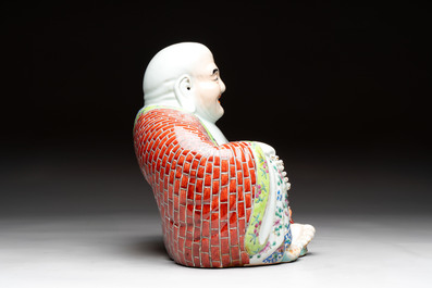 Three Chinese famille rose Milefo Buddhas, Zhu Mao Ji 朱茂記造 marks, 20th C.