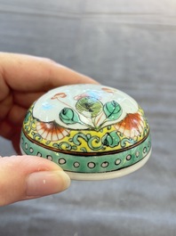 Four Chinese famille rose and verte wares, Zhang Yi Tai Hui 張義泰繪 mark, 19th C.