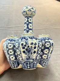 A Chinese blue and white tulip vase with floral design, 19th C.