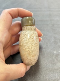 Six various Chinese snuff bottles, 19/20th C.