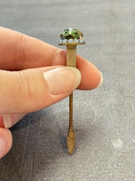 Six various Chinese snuff bottles, 19/20th C.