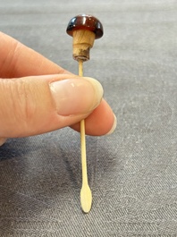 Six various Chinese snuff bottles, 19/20th C.