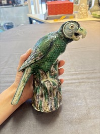 A Chinese sancai-glazed parrot, a pair of Buddhist lions and a 'Shou 壽' ewer, 19/20th C.