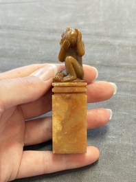 Six various Chinese agate, soapstone and serpentine wares, 19/20th C.