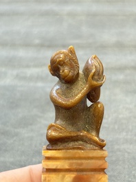 Six various Chinese agate, soapstone and serpentine wares, 19/20th C.