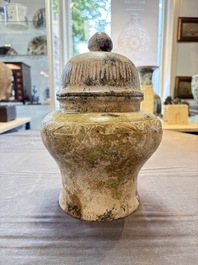 A Chinese archaistic jade vase and cover, 20th C.