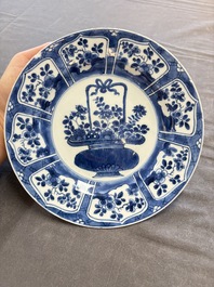 15 Chinese blue and white plates with floral and 'shou 壽' design, Yongzheng mark, 18th C.
