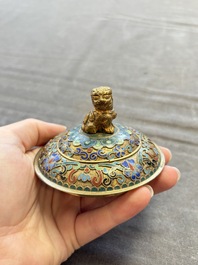 Five various Chinese cloisonn&eacute; wares, 19th C.