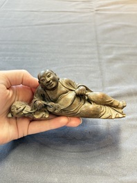 Five various Chinese wooden carvings and a censer, 19/20th C.