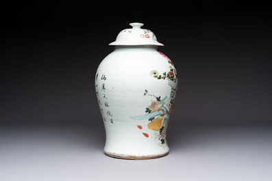 A Chinese qianjiang cai 'antiquities' covered vase and a basin with figural design, signed Yu Yicheng 俞意誠 and Xu Shanqin 徐善琴, 19th C., one dated 1893