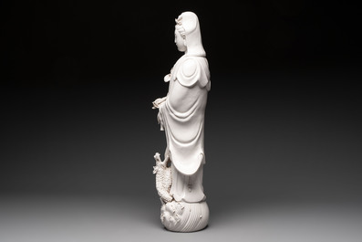 A large Chinese Dehua blanc de Chine standing Guanyin, 20th C.