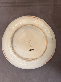 A varied collection of 15 Chinese famille rose and verte wares, 19/20th C.