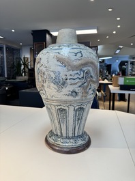 A large Annamese or Vietnamese blue and white inscribed altar vase, 16th C.