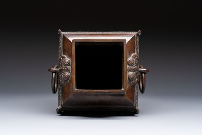 A Chinese archaistic bronze vase with Taotie design, Zizi Sunsun Yong Bao Yong 子子孫孫永寶用 and Zha Yu 乍玉 mark, 18/19th C.