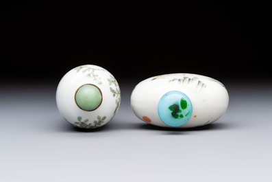 Two Chinese famille rose snuff bottles, Jiaqing and Tongzhi mark, 19th C.