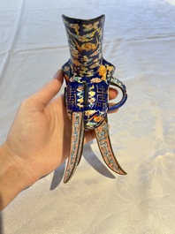 A Chinese Canton enamel tripod ritual wine vessel with bats and 'Shou' design, 'Jue 爵', 19th C.