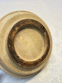 A Chinese Swatow Ge-type plate, 17/18th C.