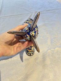 A Chinese Canton enamel tripod ritual wine vessel with bats and 'Shou' design, 'Jue 爵', 19th C.