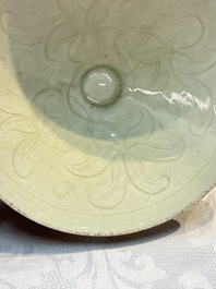 A Chinese qingbai tea bowl with incised floral design, 20th C.