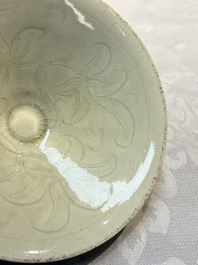 A Chinese qingbai tea bowl with incised floral design, 20th C.