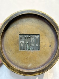 A Chinese bronze censer with 'Ji' handles, Xuande mark, 17/18th C.