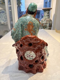 A Chinese famille rose figure of Guandi, 19/20th C.
