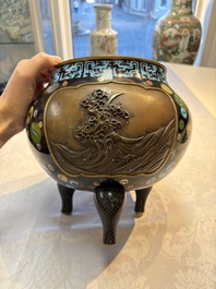 A fine Japanese cloisonn&eacute; tripod censer and cover with a mythical-animal-form finial, Meiji, 19th C.