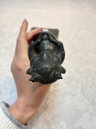 A pair of Vietnamese bronze figures, 19/20th C.