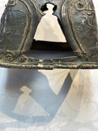 A pair of Vietnamese bronze figures, 19/20th C.