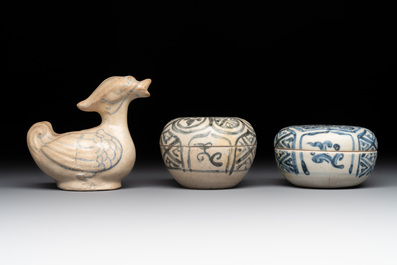 Two Annamese of Vietnamese covered boxes and a bird-form water dropper, 16/17th C.