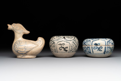 Two Annamese of Vietnamese covered boxes and a bird-form water dropper, 16/17th C.