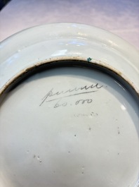 A pair of Chinese Canton famille verte plates with figural design, 19th C.