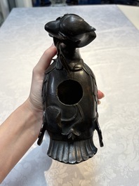 A pair of Chinese bronze duck-form censers, 17/18th C.