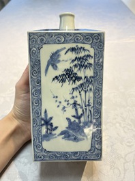 A Japanese blue and white Arita square flask and a Tangen-style bottle, 'Tokkuri', 19/20th C.